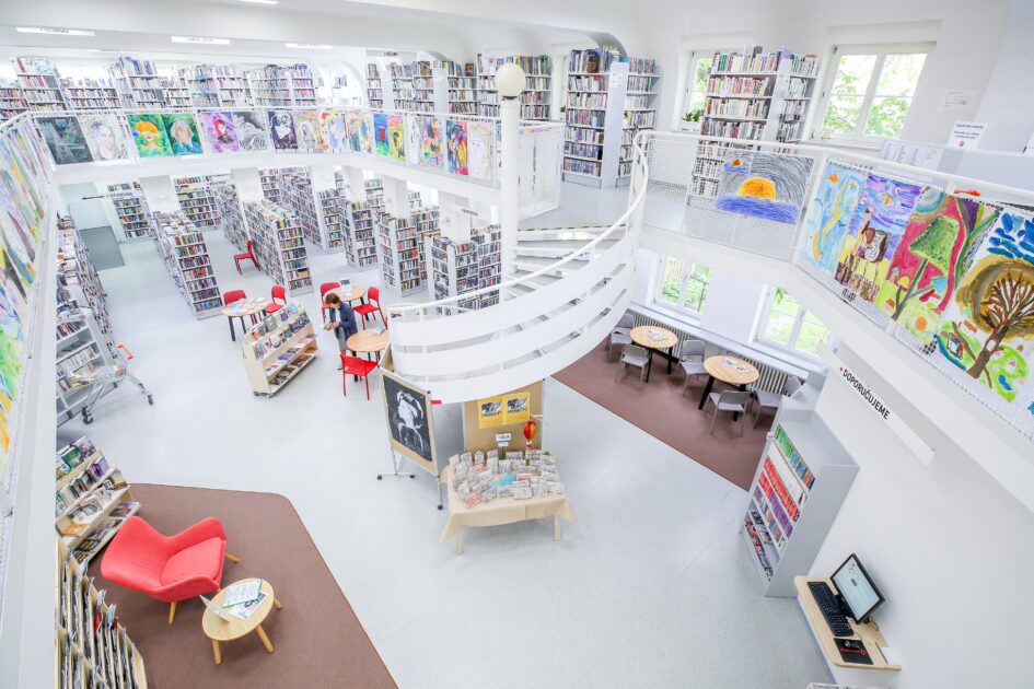 Tábor Municipal Library, Czech Republic (photo by David Peltán)